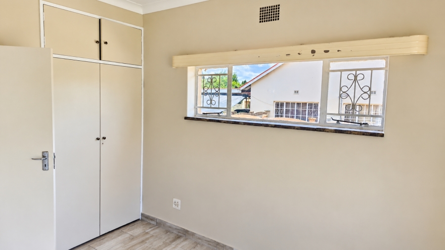 To Let 3 Bedroom Property for Rent in La Hoff North West